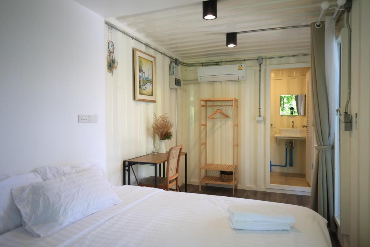 Appartamento Day Off House Chiang Mai Near Walking Street Esterno foto