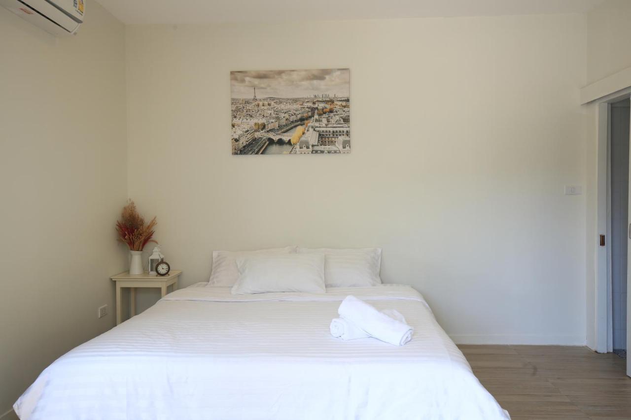 Appartamento Day Off House Chiang Mai Near Walking Street Esterno foto